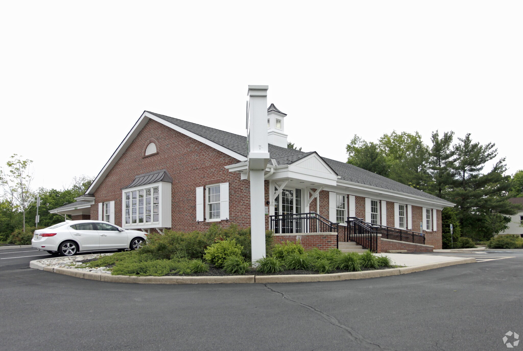 708 Route 202, Three Bridges, NJ à vendre Photo de l’immeuble– Image 1 sur 4