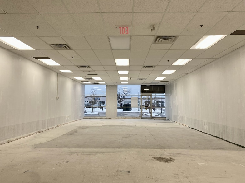 755-759 Gardiners Rd, Kingston, ON à louer - Photo de l’immeuble – Image 3 sur 4
