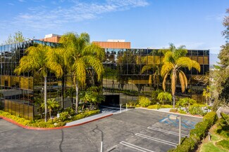Plus de détails pour 23201 Mill Creek Dr, Laguna Hills, CA - Bureau à louer
