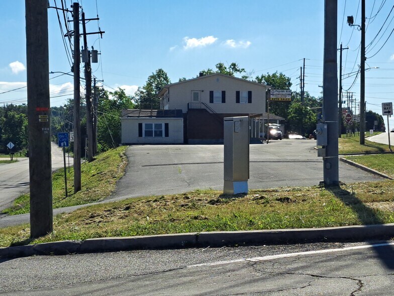 365 Route 211 E, Middletown, NY à louer - Photo de l’immeuble – Image 1 sur 7