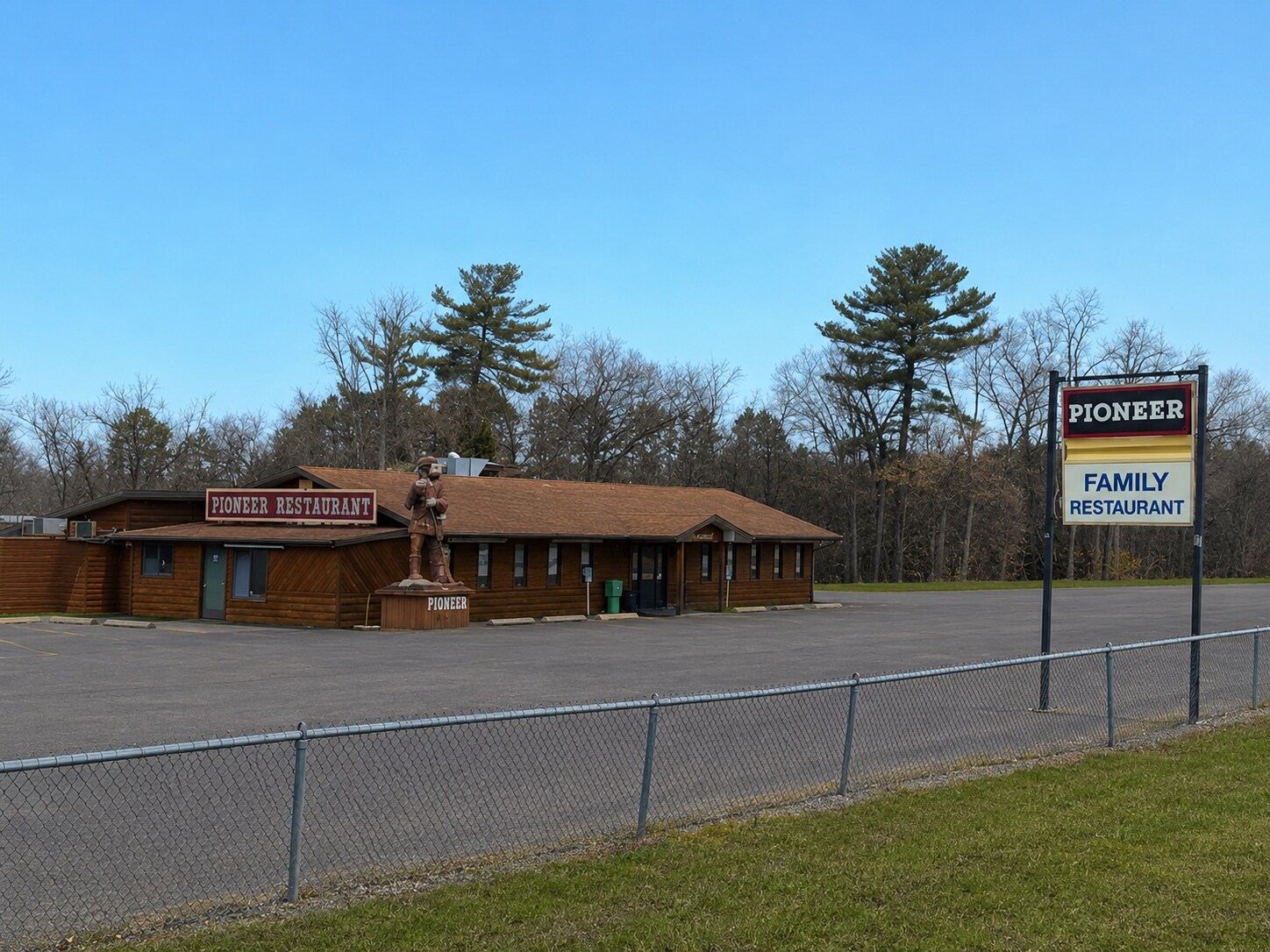 244 N Pioneer Park Rd, Westfield, WI à louer Photo principale– Image 1 sur 25