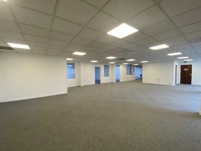 Bureau dans Rouen à louer - Photo de l’immeuble – Image 2 sur 3