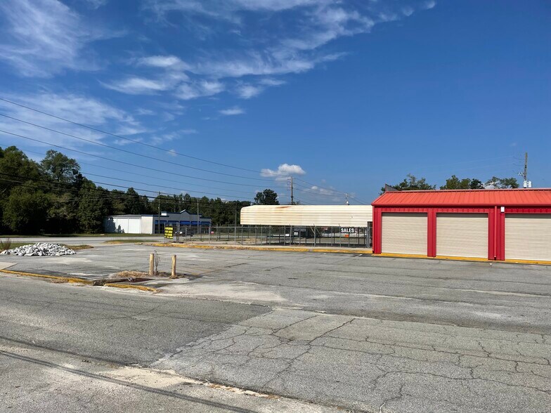 433 S Main St, Swainsboro, GA à vendre - Photo de l’immeuble – Image 2 sur 61