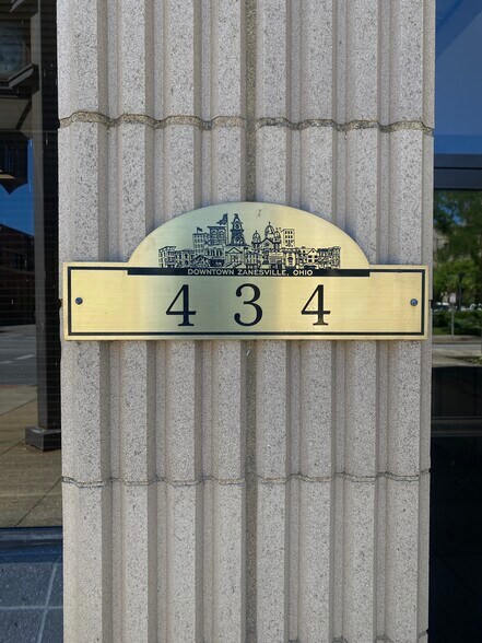 434 Main St, Zanesville, OH à louer - Photo de l’immeuble – Image 3 sur 21