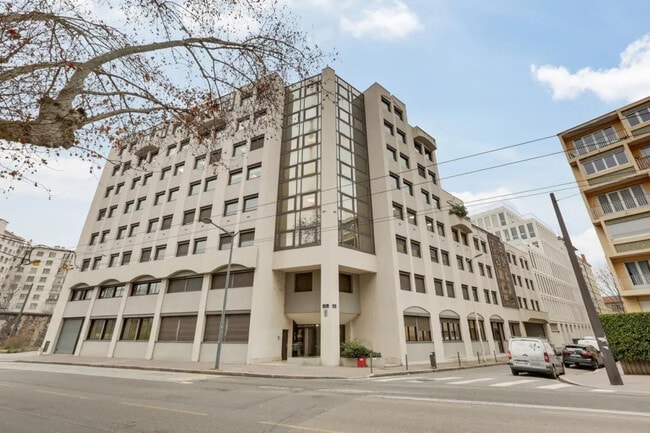 Plus de détails pour 13 Rue Des Emeraudes, Lyon - Bureau à vendre