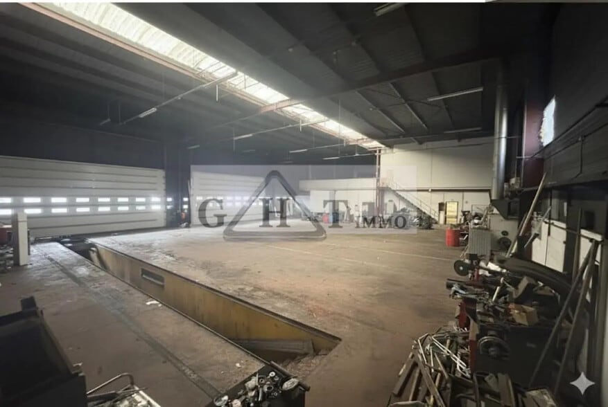 Bureau dans Villeneuve-la-Garenne à louer - Photo intérieure – Image 3 sur 3