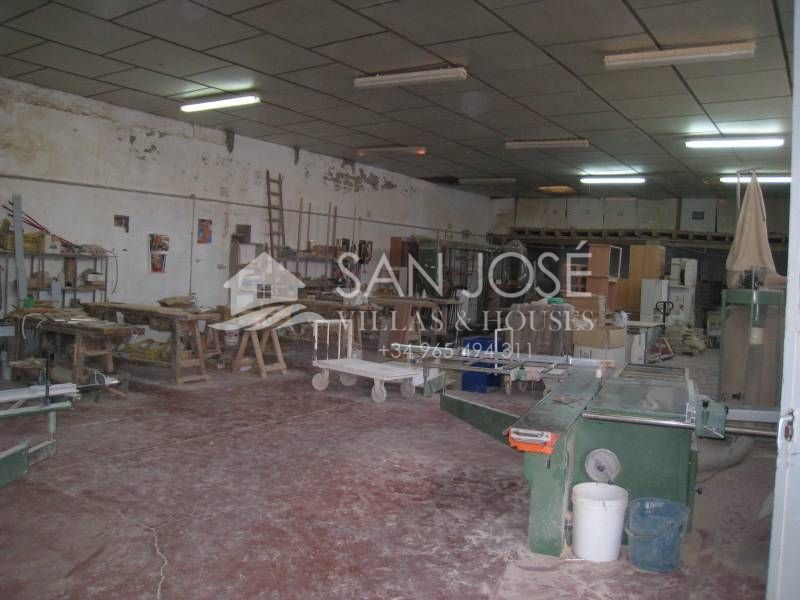 Industriel/Logistique dans Aspe à vendre Photo de l’immeuble– Image 1 sur 10