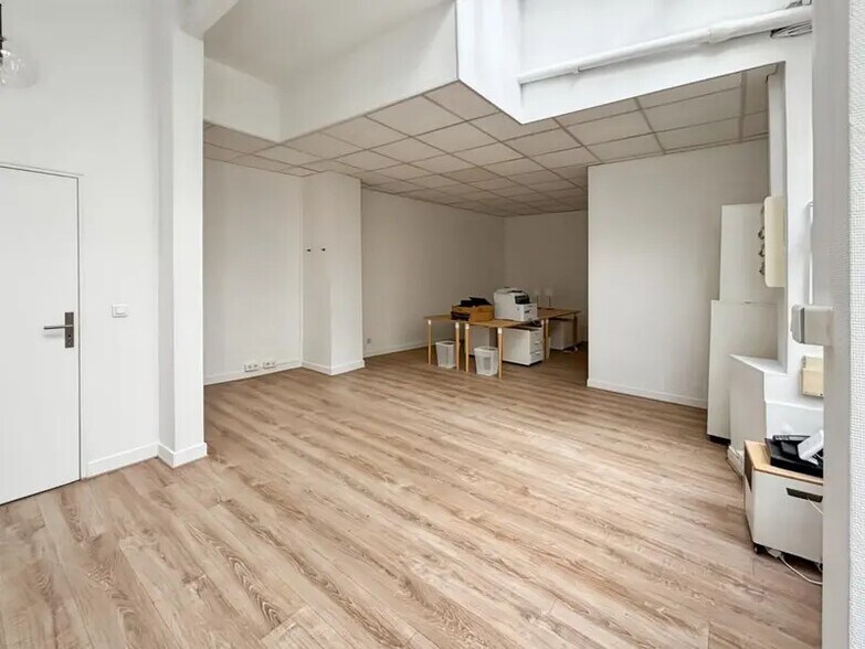 Bureau dans Paris à louer - Photo de l’immeuble – Image 2 sur 5