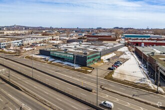 5950 Ch De La Côte-De-Liesse, Mont-Royal, QC - Vue aérienne  vue de carte