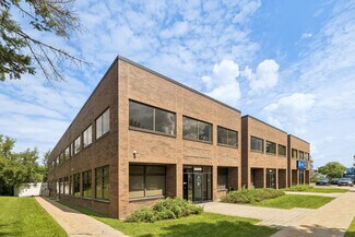 Plus de détails pour 2520 St Laurent Blvd, Ottawa, ON - Bureau à louer