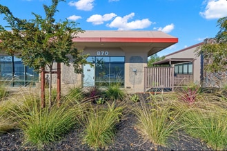 856 Mitten Rd, Burlingame, CA à louer Photo intérieure– Image 1 sur 9