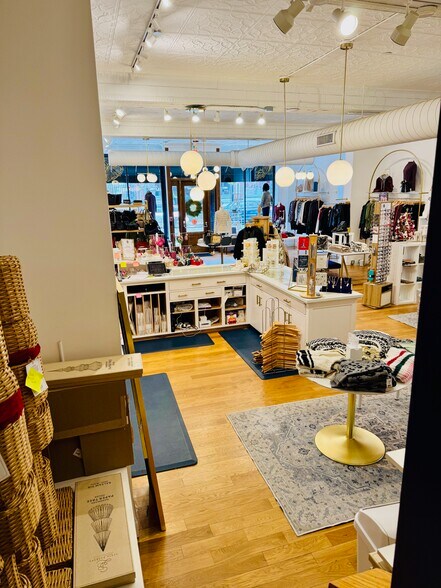 423 Hope St, Bristol, RI à vendre - Photo de l’immeuble – Image 3 sur 16