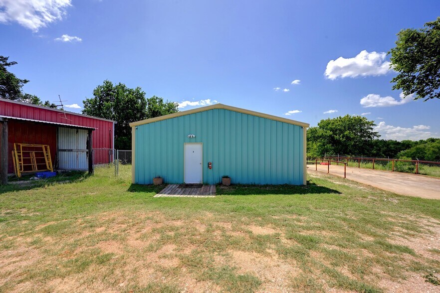1940 Magnolia Ave, Luling, TX à vendre - Photo de l’immeuble – Image 2 sur 35