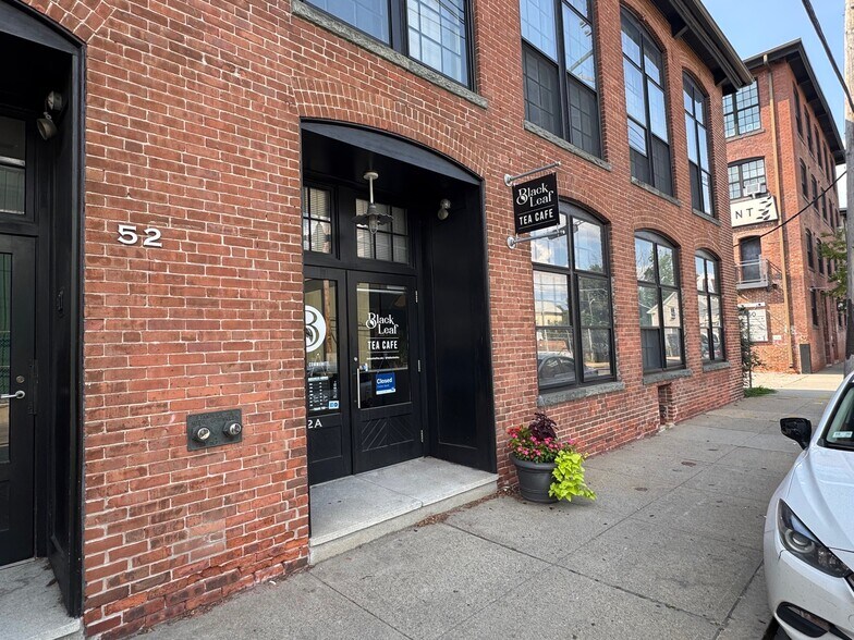 52 Valley St, Providence, RI à louer - Photo de l’immeuble – Image 1 sur 7