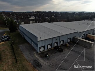 Plus de détails pour 1114-1124 Commons Blvd, Reading, PA - Local d’activités à vendre