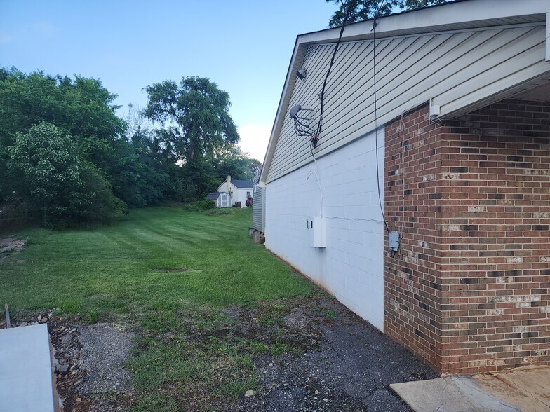 3597 Amherst Hwy, Monroe, VA à vendre - Photo de l’immeuble – Image 3 sur 14