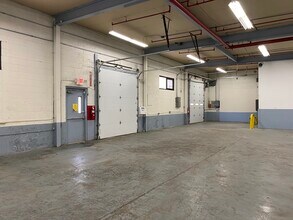 20 Industrial St W, Clifton, NJ à louer Photo intérieure– Image 2 sur 5