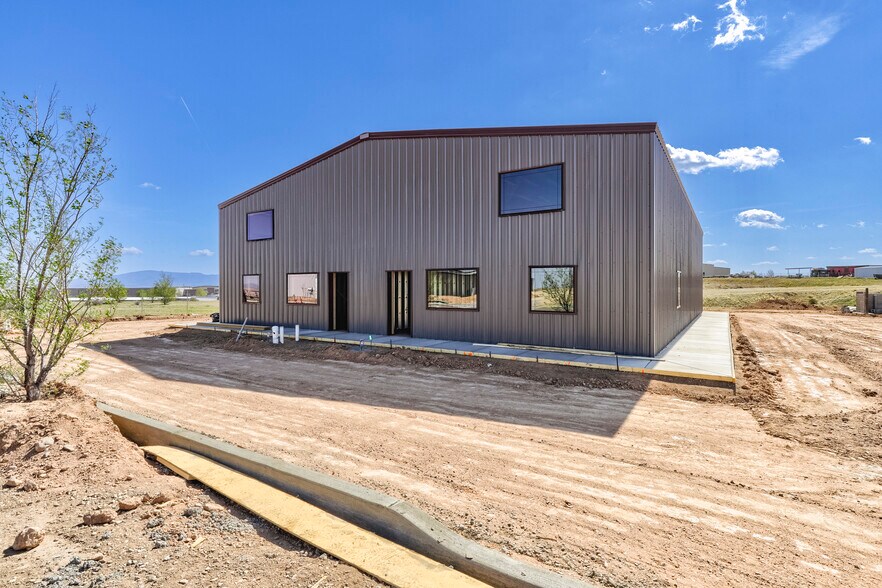 2227 Cirrus dr, Prescott, AZ à louer - Photo de l’immeuble – Image 2 sur 8