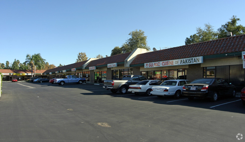 1604-1648 E Washington St, Colton, CA à louer - Photo de l’immeuble – Image 1 sur 3