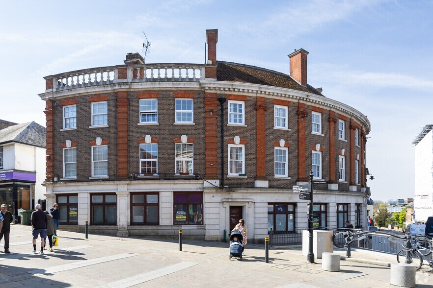1 Bridge St, Leatherhead à louer - Photo de l’immeuble – Image 2 sur 2