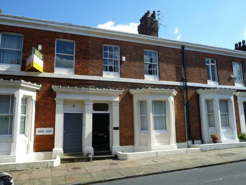8 Camden Pl, Preston à louer - Photo principale – Image 1 sur 4