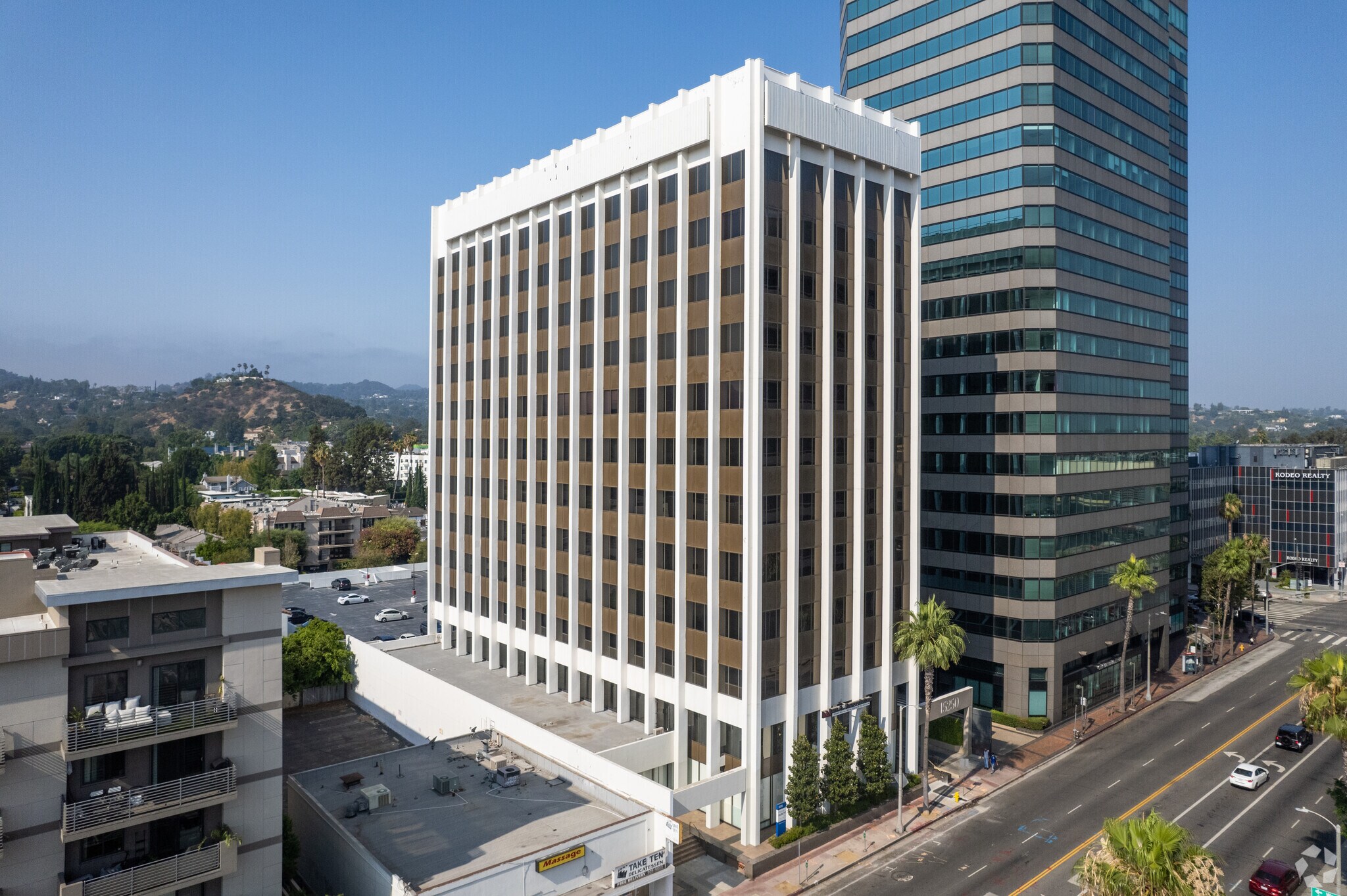 15250 ventura Blvd, Sherman Oaks, CA à louer Photo principale– Image 1 sur 10