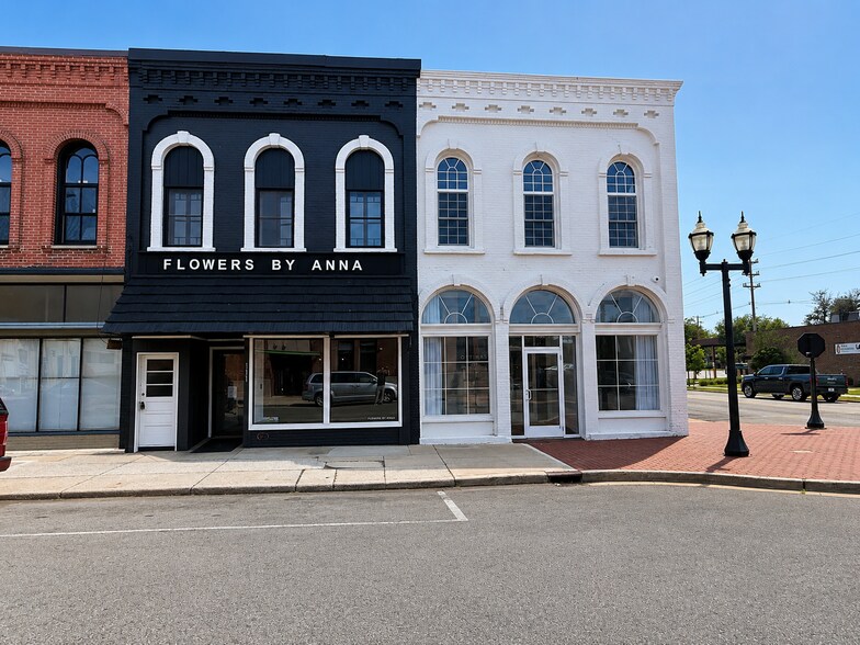 111 Commercial St, Dowagiac, MI à vendre - Photo de l’immeuble – Image 3 sur 55