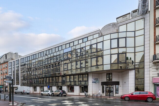 Plus de détails pour 130 Rue Victor Hugo, Levallois-Perret - Bureau à louer