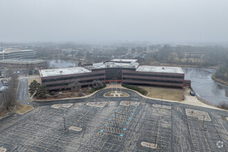 2400 Cabot Dr, Lisle, IL - VUE AÉRIENNE  vue de carte