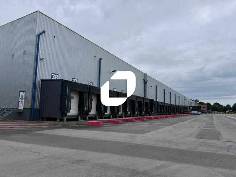 Industriel/Logistique dans Lillers à louer - Photo de l’immeuble – Image 1 sur 12