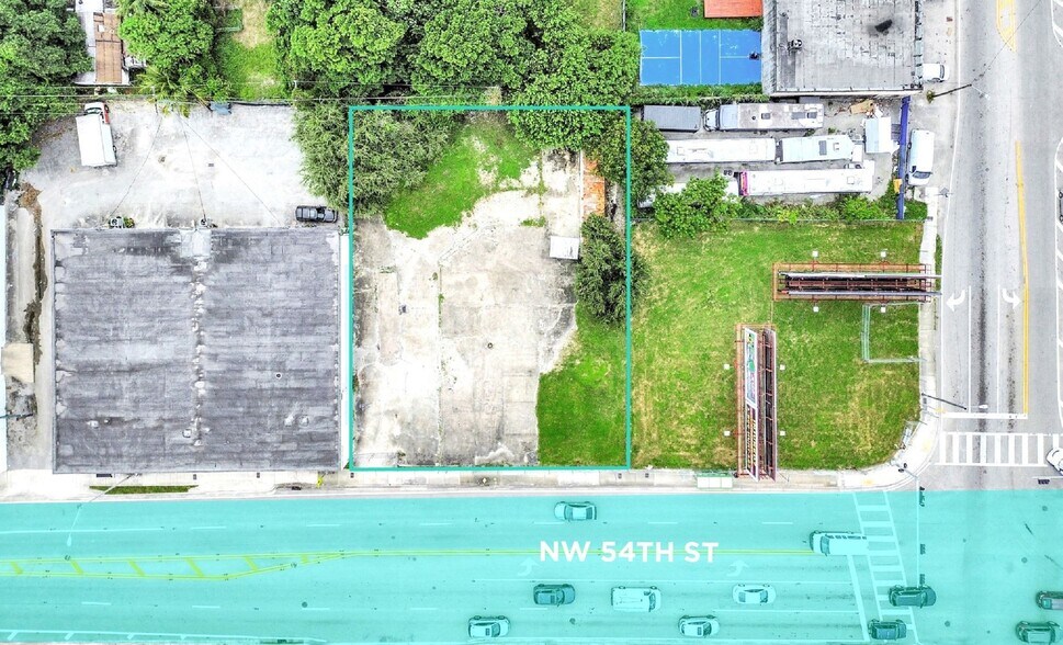 178 NW 54th St, Miami, FL à vendre - Photo de l’immeuble – Image 3 sur 4