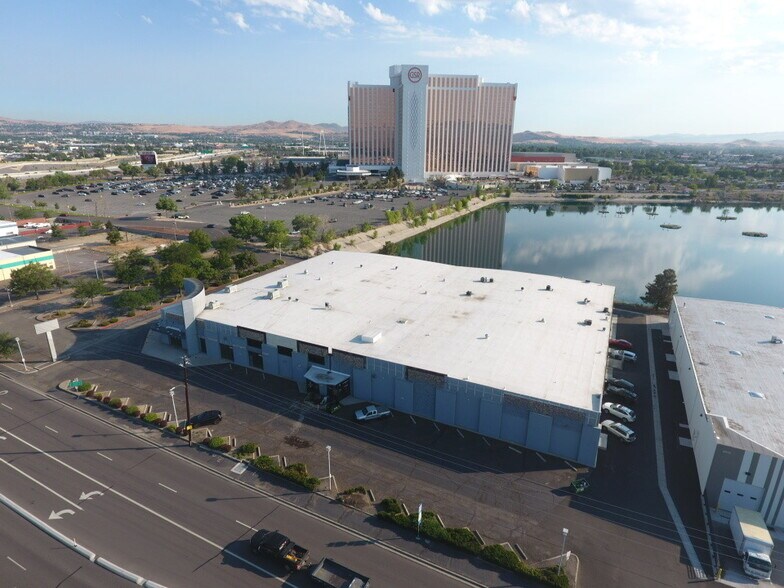 2597 Mill St, Reno, NV à vendre - Photo de l’immeuble – Image 2 sur 12