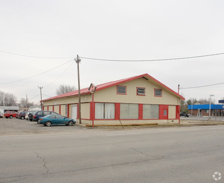 3905 Sullivant Ave, Columbus, OH à louer - Photo de l’immeuble – Image 3 sur 18