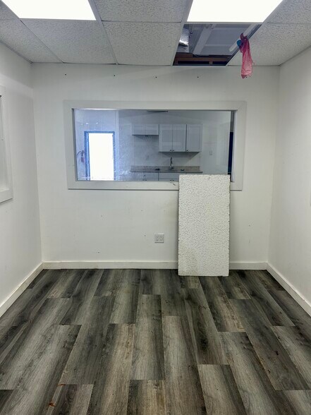 1502 W Dixie Hwy, Dania, FL à louer - Photo de l’immeuble – Image 3 sur 17