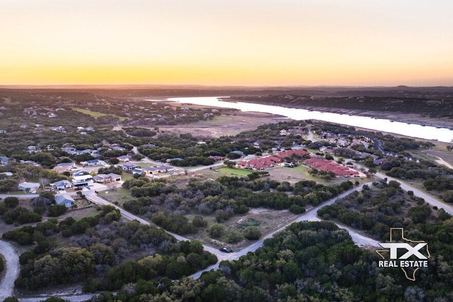 1906 Santa Rosa Ave, Lago Vis, Lago Vista, TX à vendre - Aérien – Image 3 sur 14