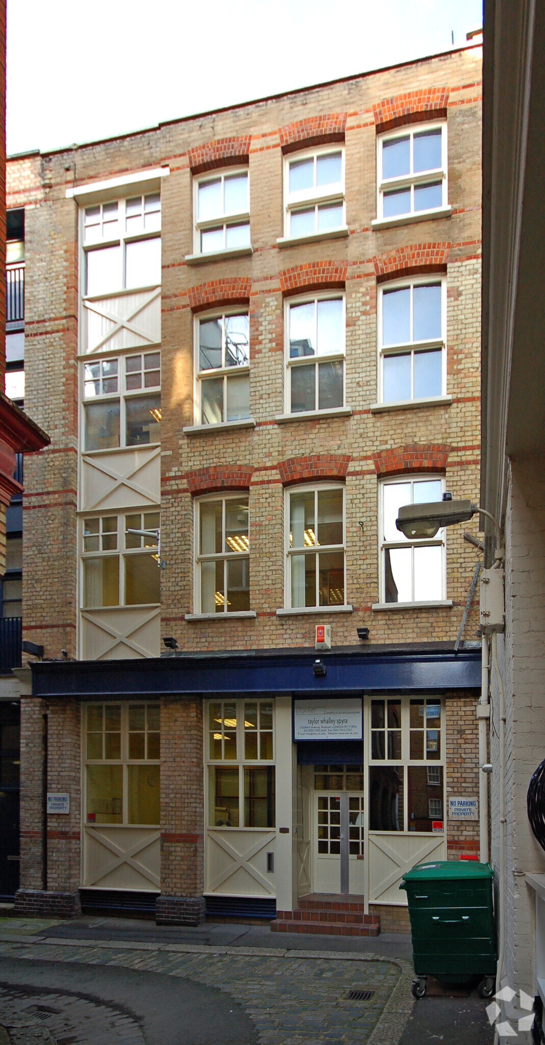 3 Dufferin Ave, Londres à louer Photo principale– Image 1 sur 4