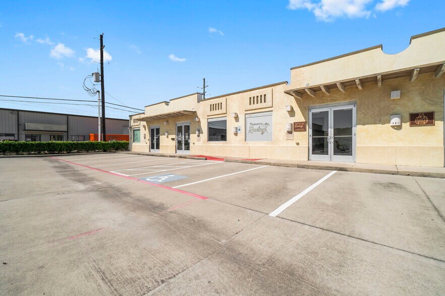 25329 Budde Rd, The Woodlands, TX à louer - Photo de l’immeuble – Image 3 sur 23