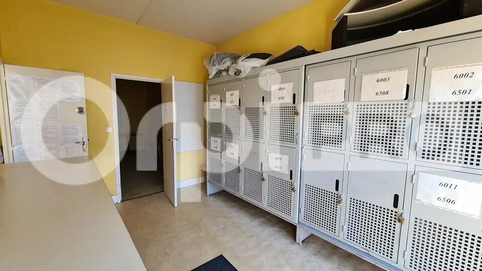 Bureau dans Montluçon à louer - Photo de l’immeuble – Image 2 sur 5