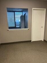 1315 Finch Ave W, Toronto, ON à louer Photo intérieure– Image 2 sur 4