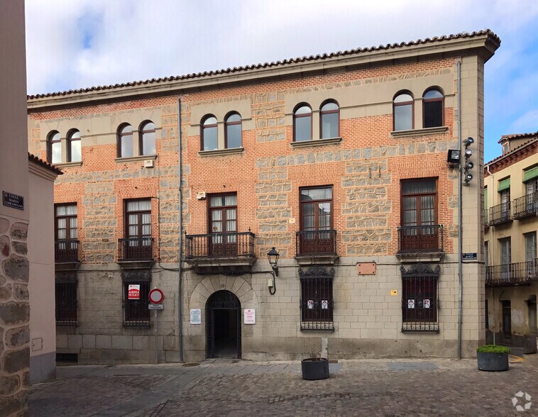 Calle Martin Carramolinos, 10, Ávila, Ávila à louer - Photo de l’immeuble – Image 2 sur 2