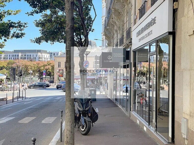 Local commercial dans Issy-les-Moulineaux à louer - Photo de l’immeuble – Image 3 sur 9