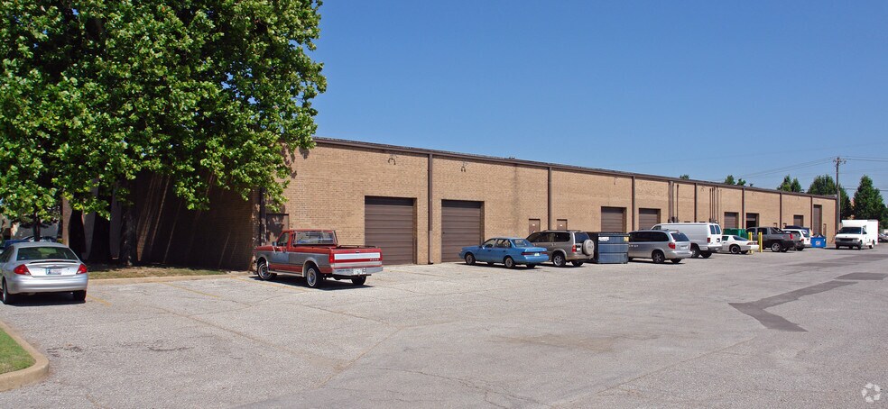 1000 Cornell Pky, Oklahoma City, OK à louer - Photo de l’immeuble – Image 3 sur 18