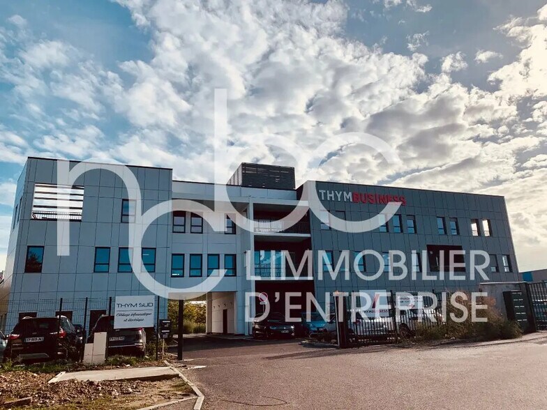 Bureau dans Vénissieux à louer - Photo de l’immeuble – Image 1 sur 10