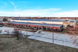 Plus de détails pour 1250 N Center Point Rd, Hiawatha, IA - Industriel/Logistique à louer