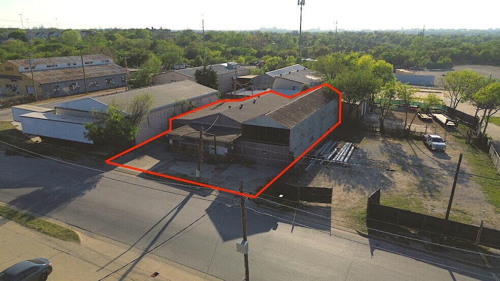 622 S Collard St, Fort Worth, TX à vendre - Photo de l’immeuble – Image 2 sur 7
