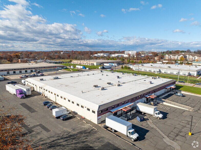 1 Johnson Dr, Raritan, NJ à louer - Photo de l’immeuble – Image 3 sur 6