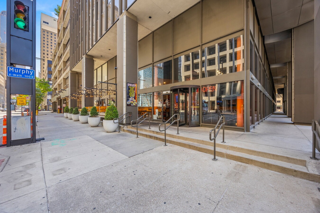 1200 Main, Dallas, TX 75202 - Lot 1 - - Photo intérieure - Image 1 of 12