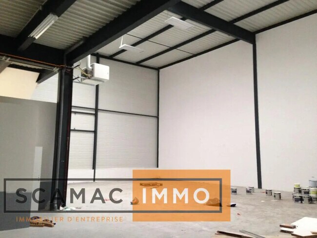 Plus de détails pour Bureau, Industriel/Logistique à louer