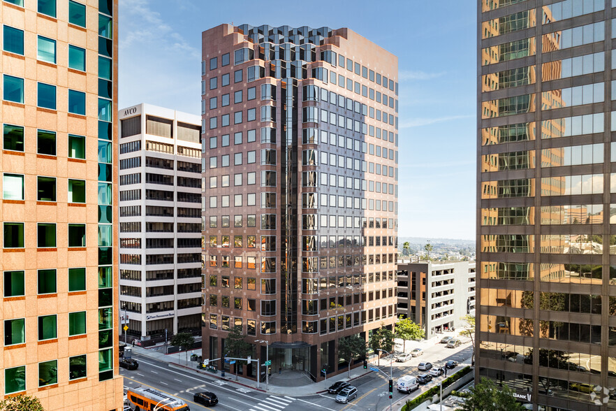 10866 Wilshire Blvd, Los Angeles, CA à louer - Photo de l’immeuble – Image 1 sur 10