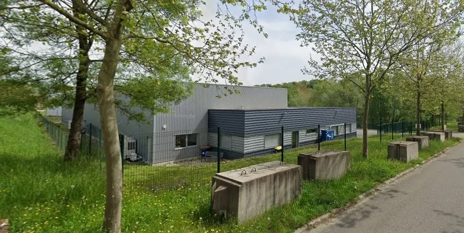 Local d'activités dans Serre-les-Sapins à vendre - Photo de l’immeuble – Image 2 sur 3